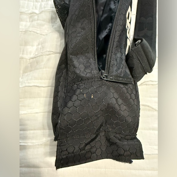 Under Armour Unisex Lacrosse Bag - Picture 9 of 16